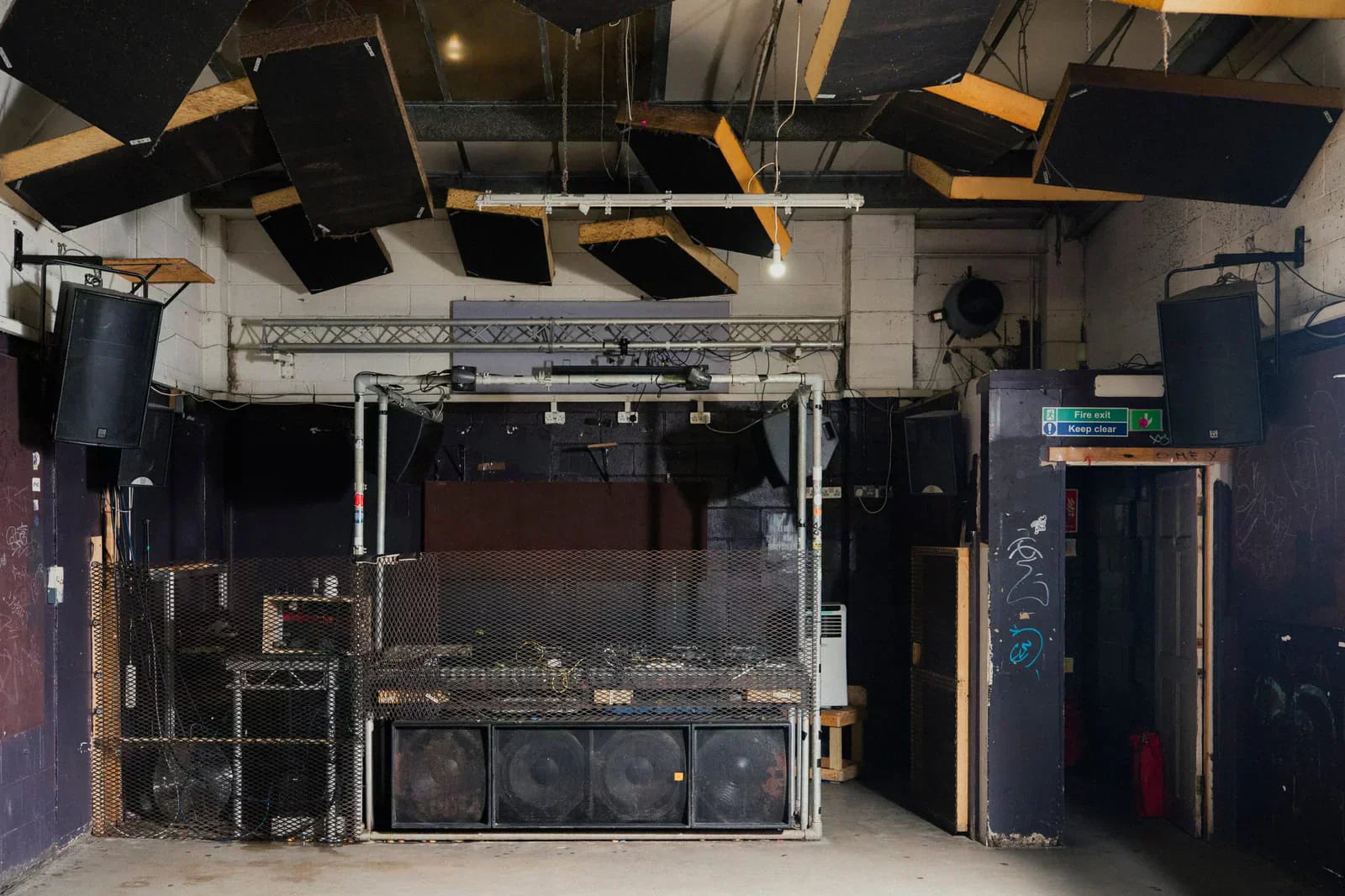 Inverted Audio x WizZ: In-Store & Club Night at M.O.T