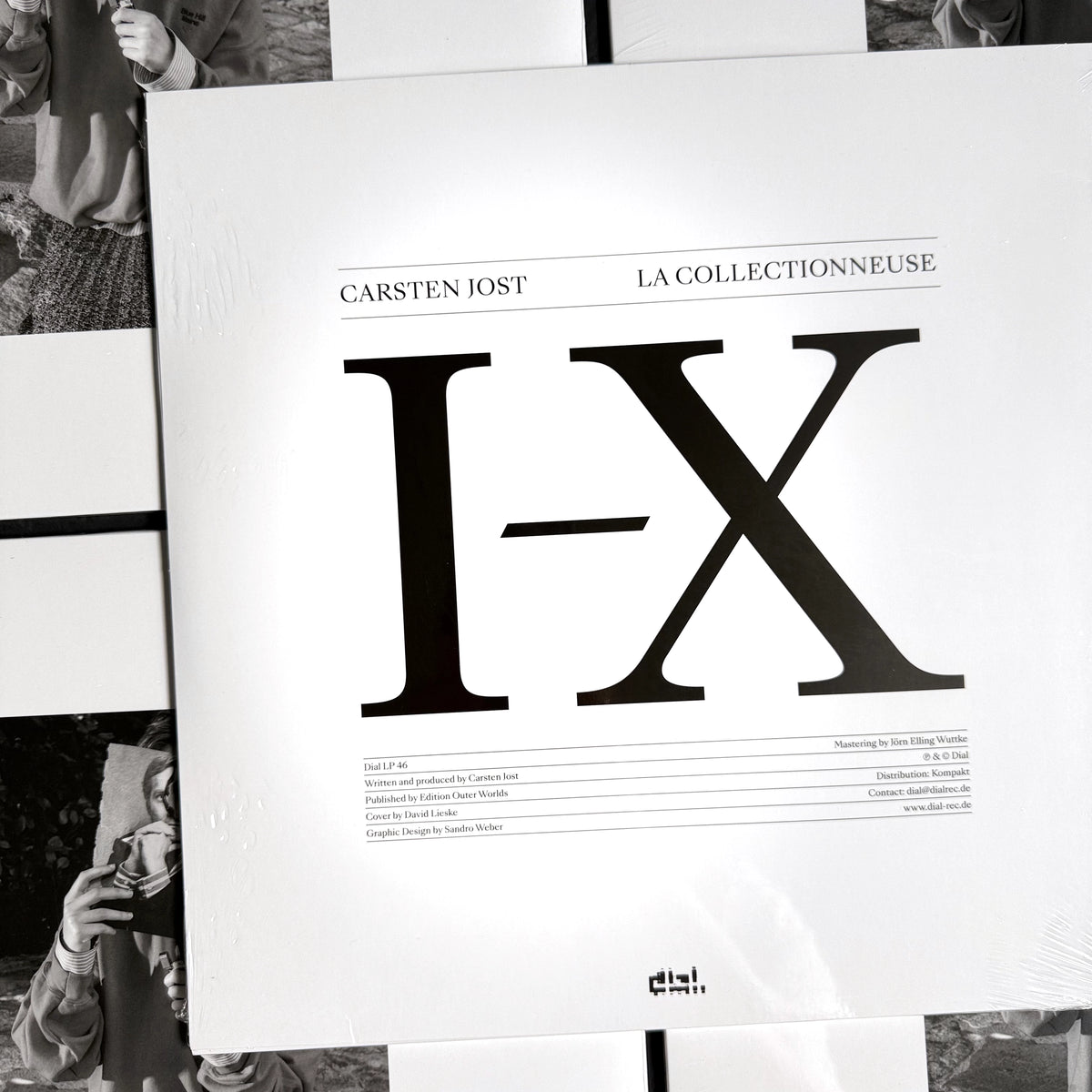 Carsten Jost La Collectionneuse I-X Dial