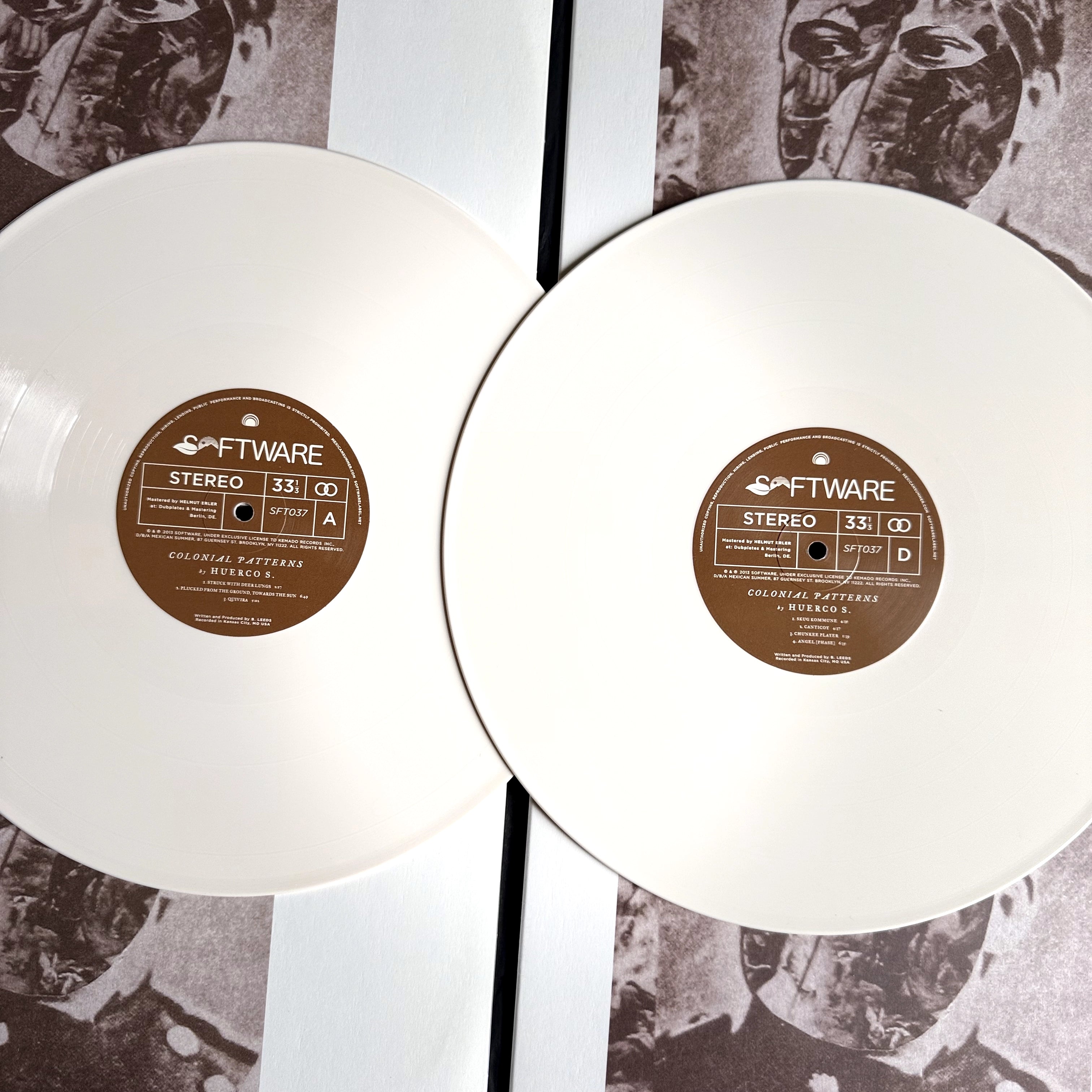 Huerco S. Colonial Patterns Bone Vinyl