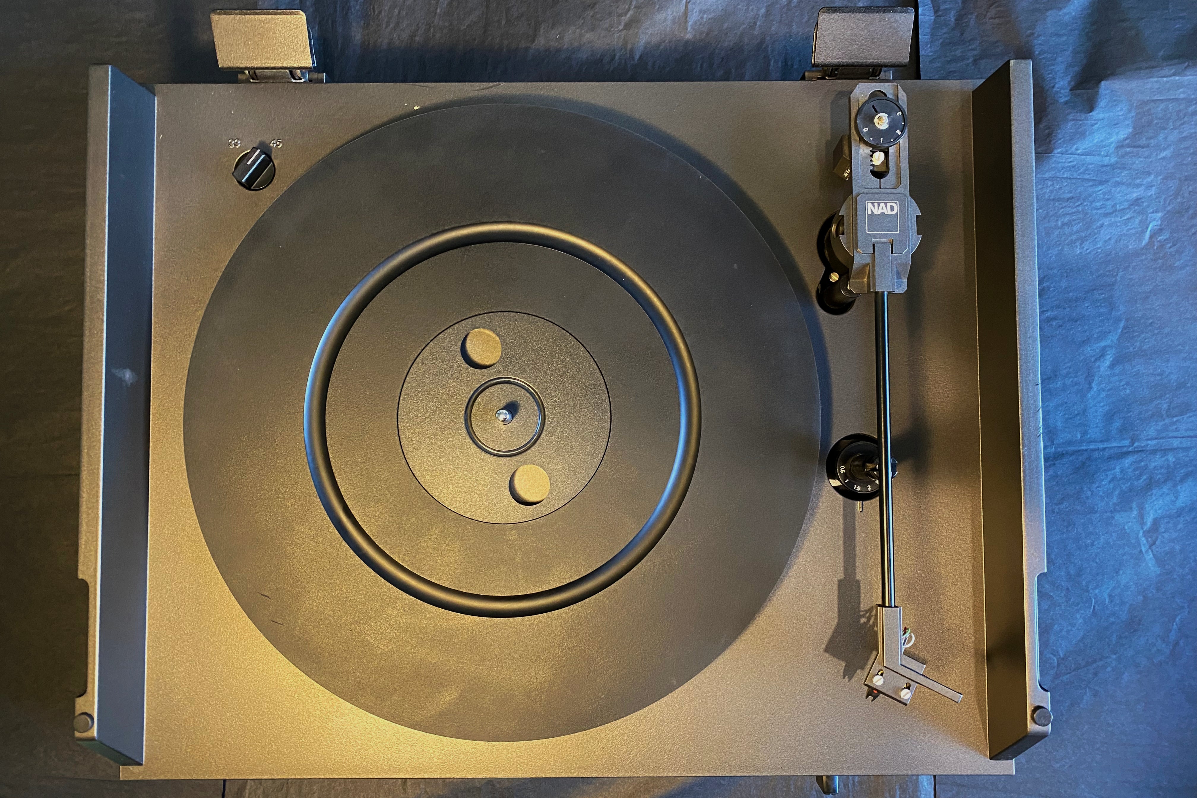 NAD 5120 Stereo Turntable